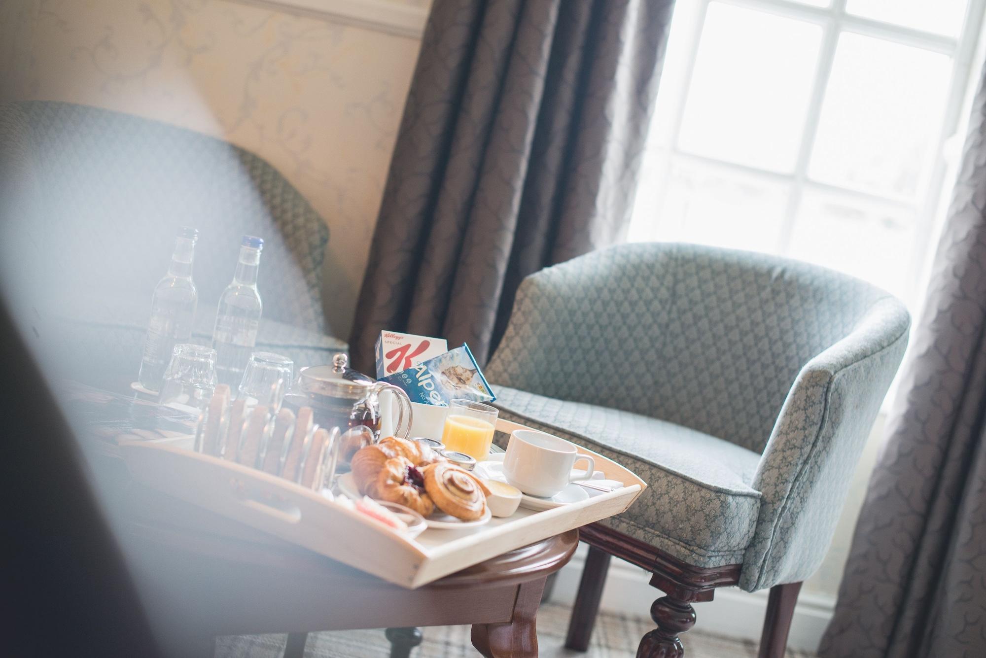Mere Court Hotel Knutsford Extérieur photo