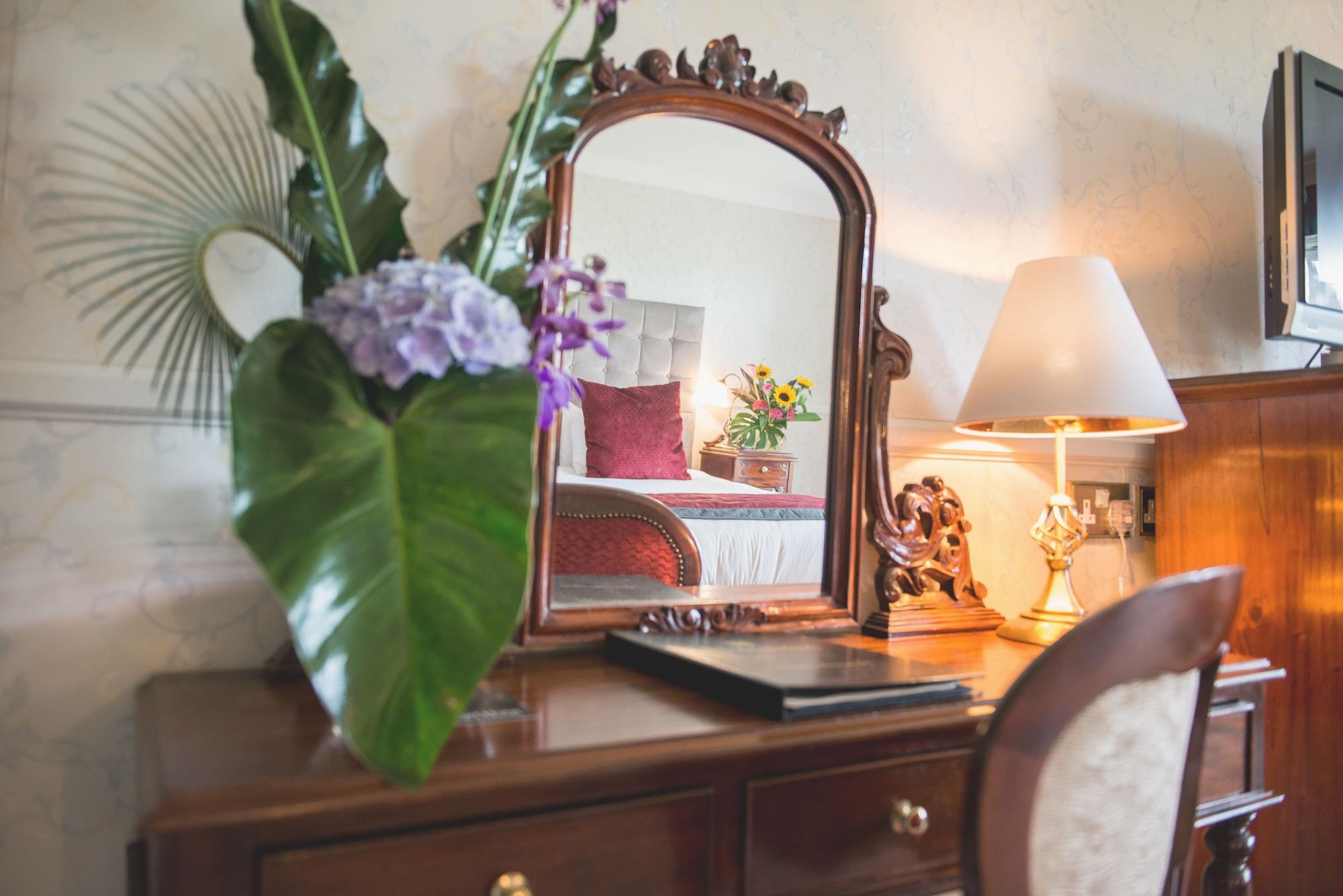 Mere Court Hotel Knutsford Extérieur photo