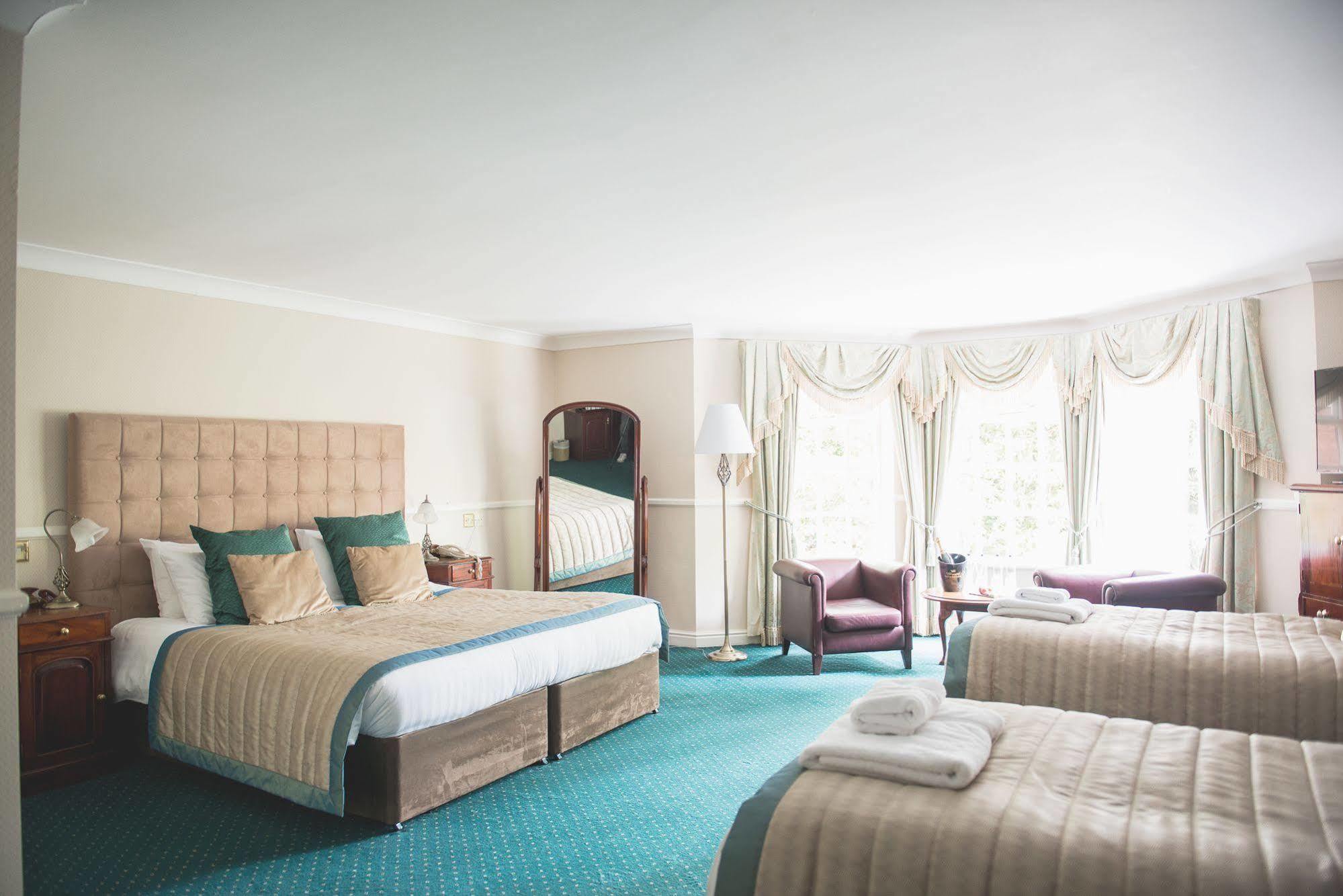 Mere Court Hotel Knutsford Extérieur photo